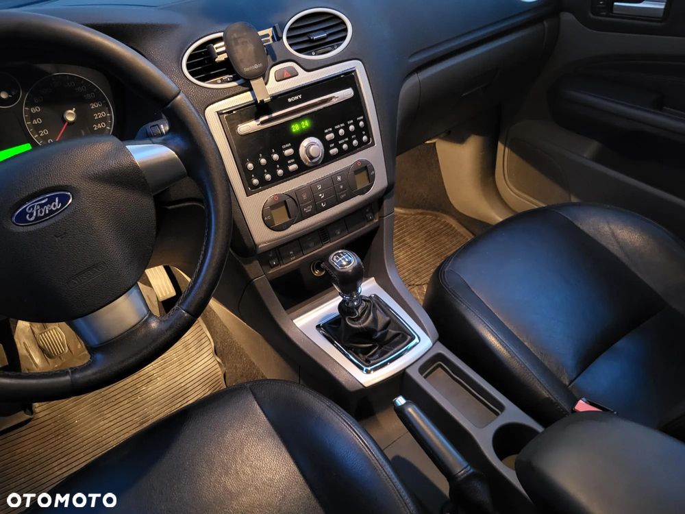 Ford Focus 2.0 TDCi DPF Titanium - 32