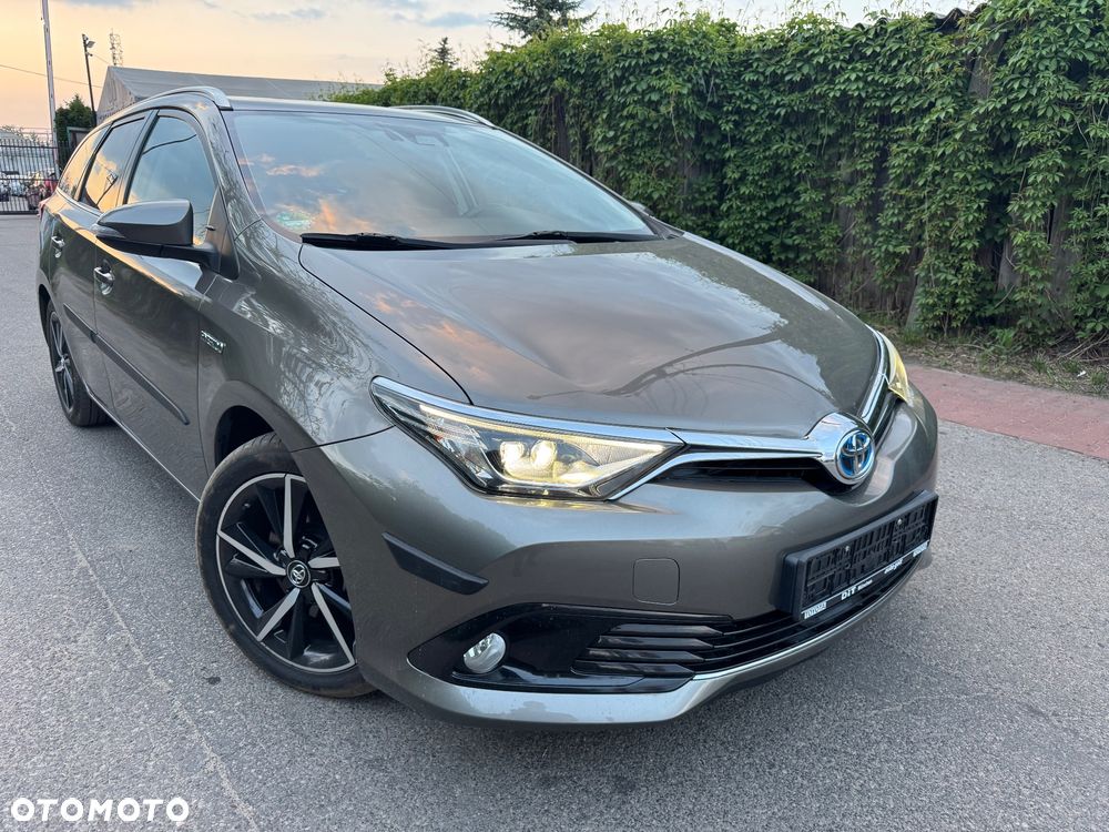 Toyota Auris - 1