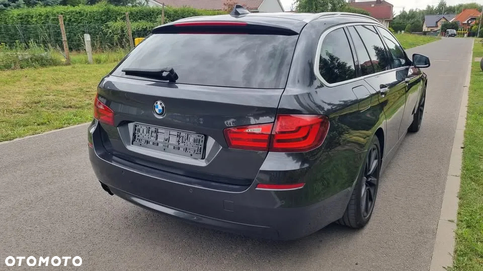 BMW Seria 5 525d - 4