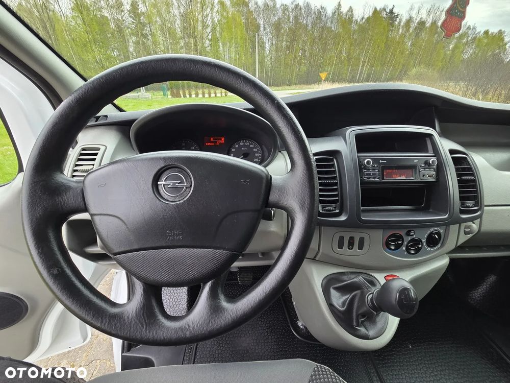 Opel Vivaro - 17