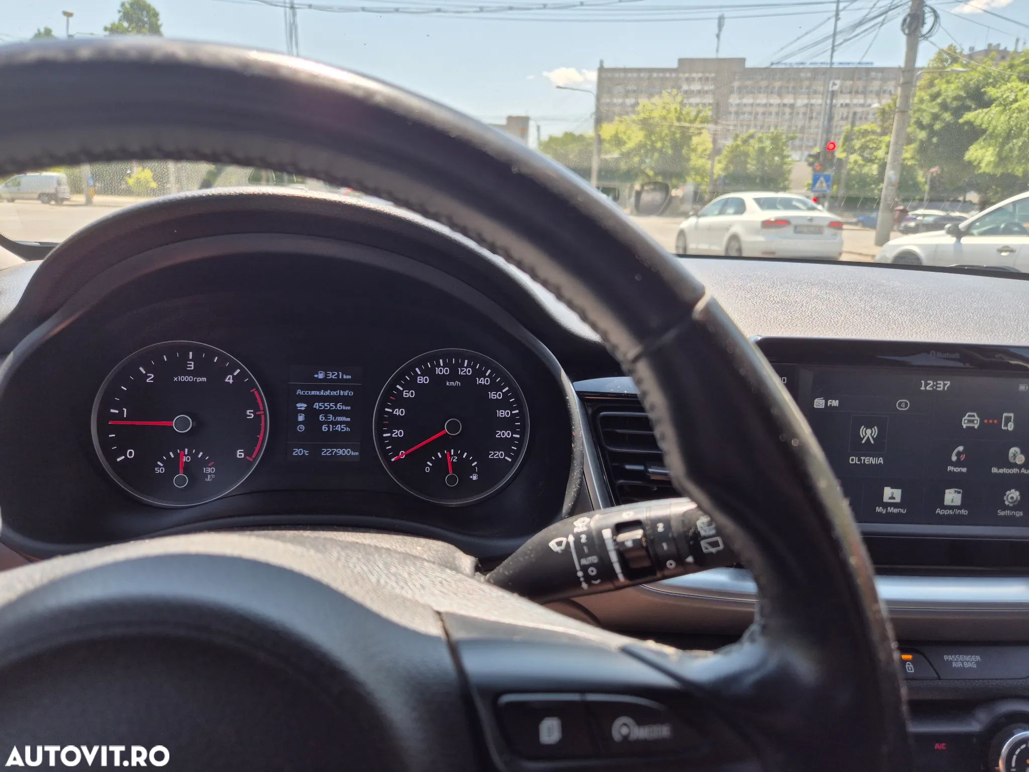 Kia Stonic 1.6 DSL Trend - 1