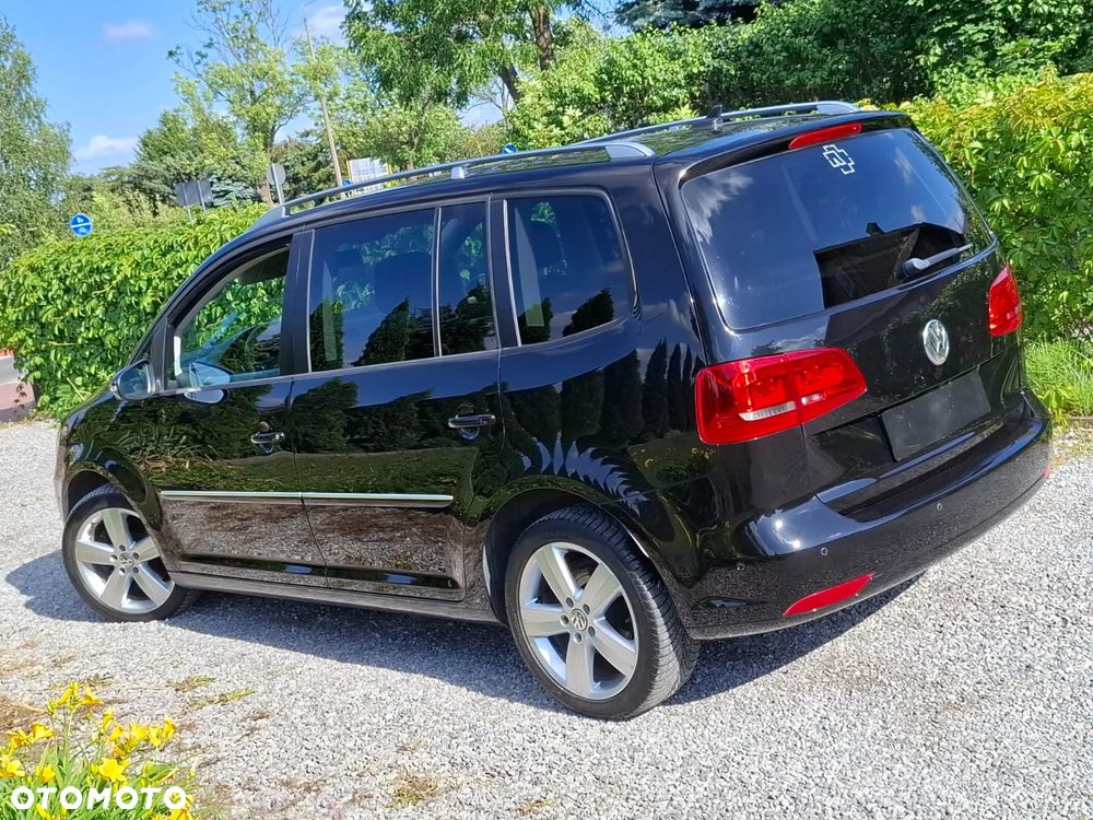 Volkswagen Touran 2.0 TDI DPF Highline DSG - 9