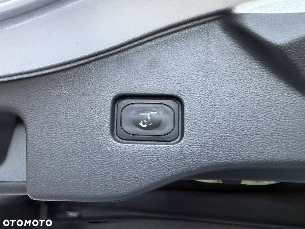 Ford Mondeo - 31