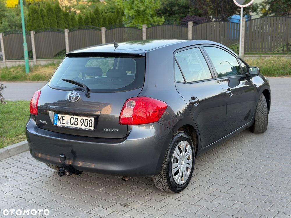 Toyota Auris 1.6 VVT-i Executive - 16