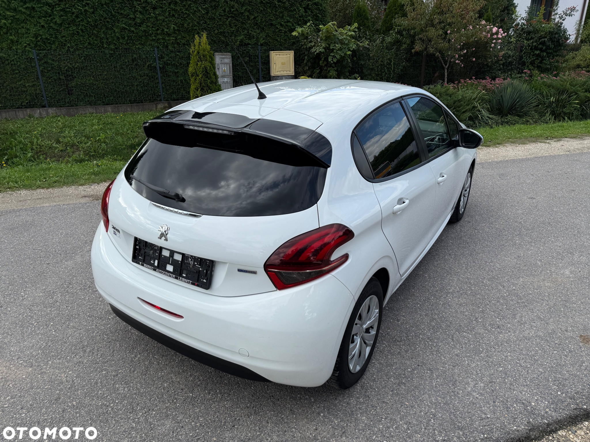 Peugeot 208 1.2 PureTech Style - 16