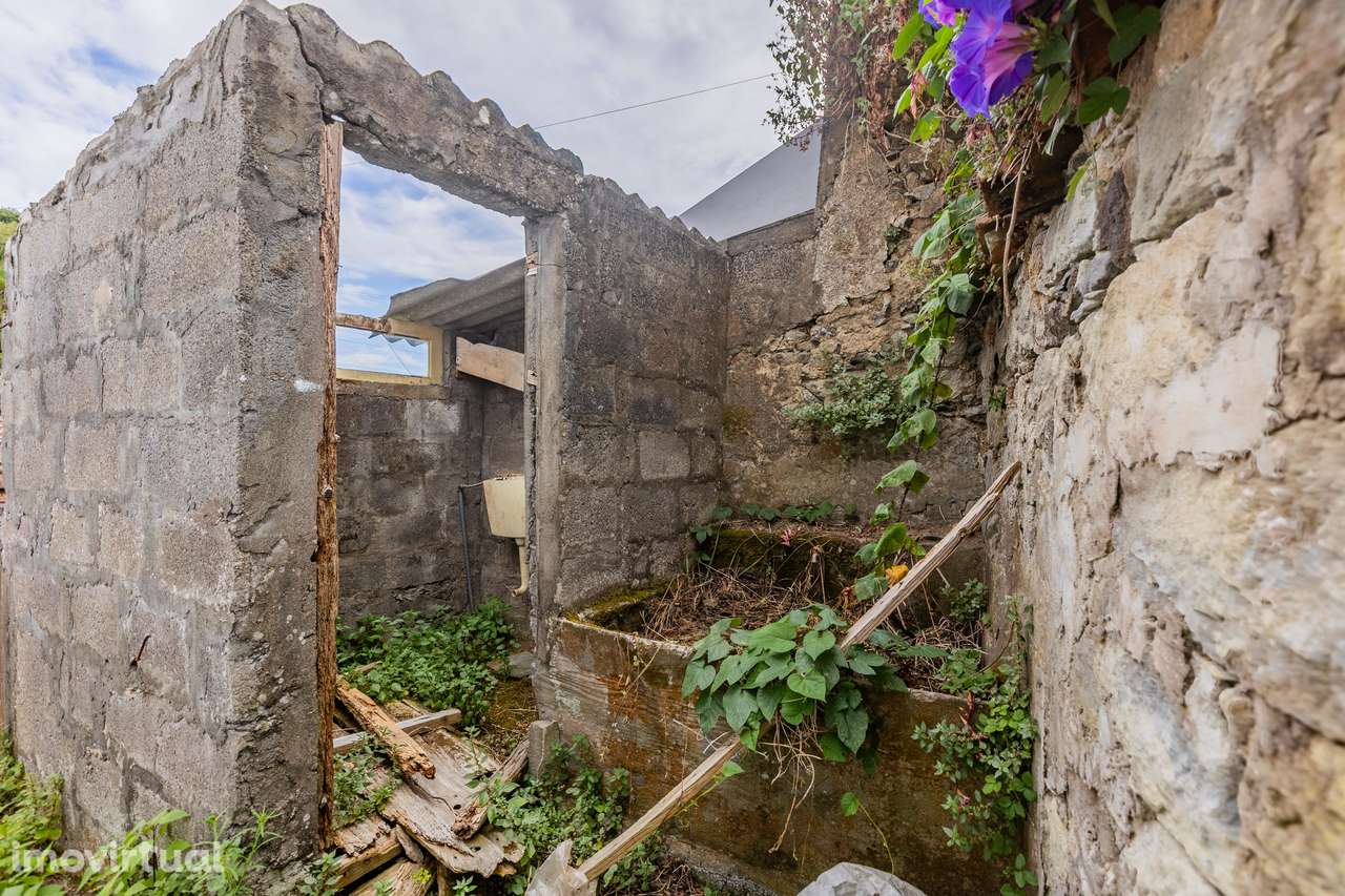 Moradia para recuperar  - Faial da Terra - Grande imagem: 3/6
