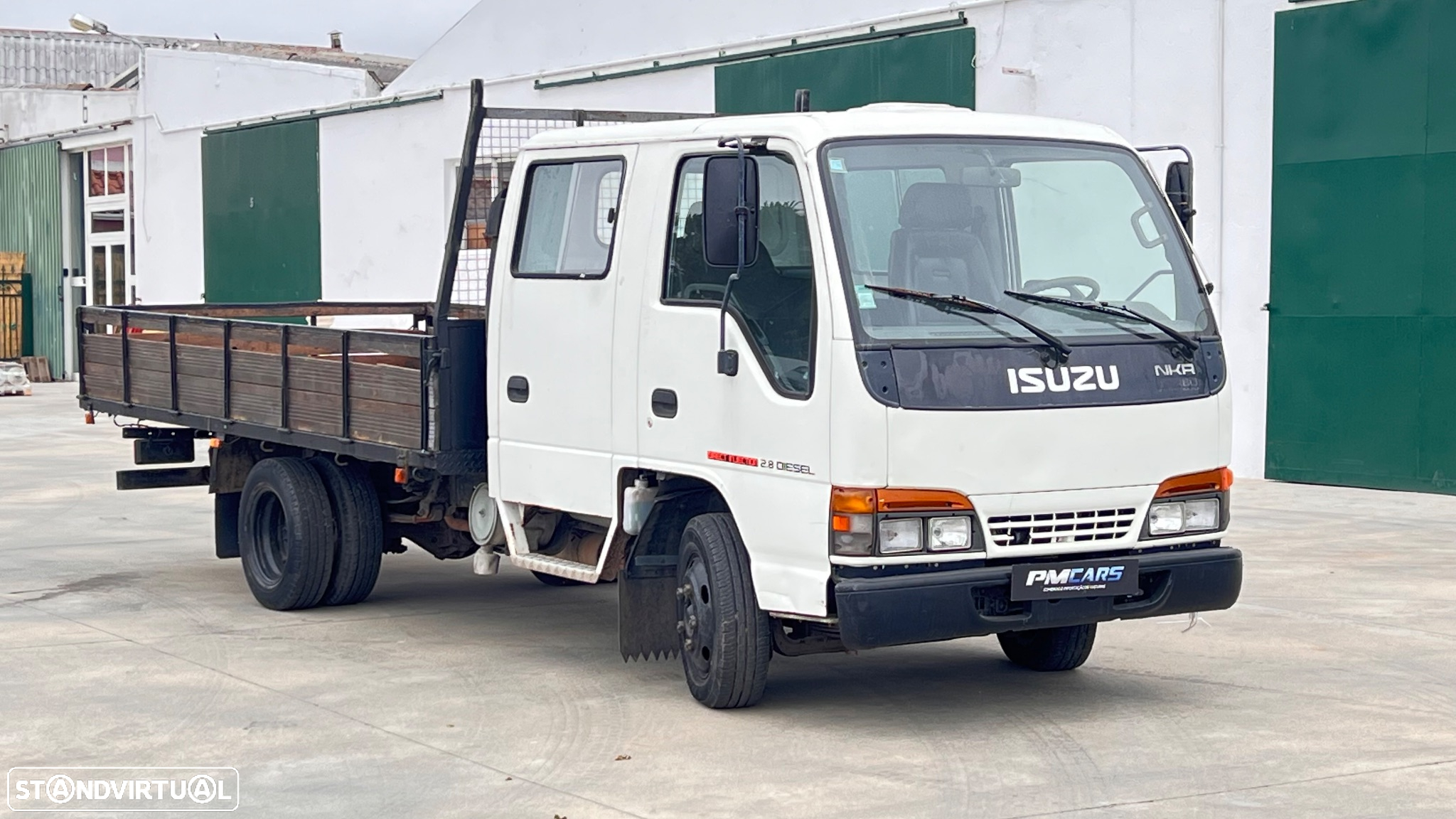 Isuzu NKR 55 LL5 D 7 lugares 2.8 d - 2