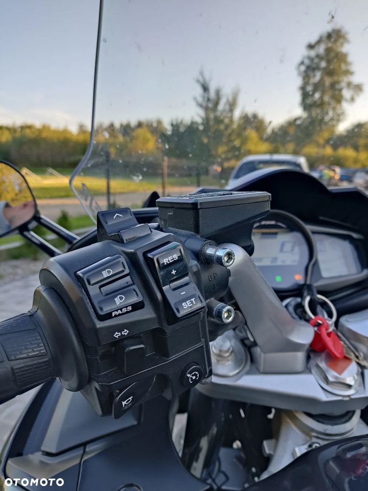 Yamaha FJR - 12