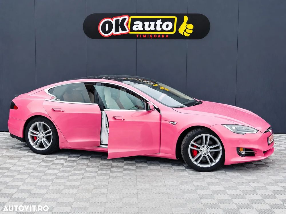 Tesla Model S - 28