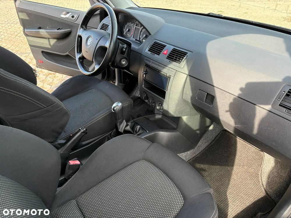 Skoda Fabia - 13