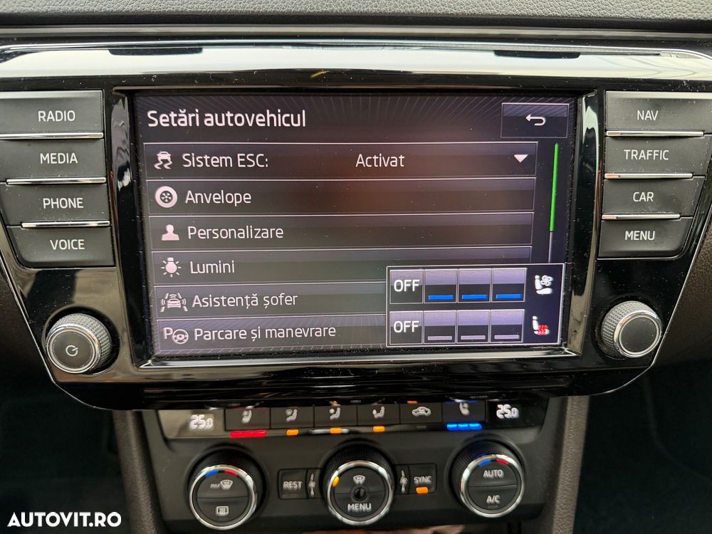 Skoda Superb Combi 2.0 TDI DSG 4X4 Laurin & Klement - 31