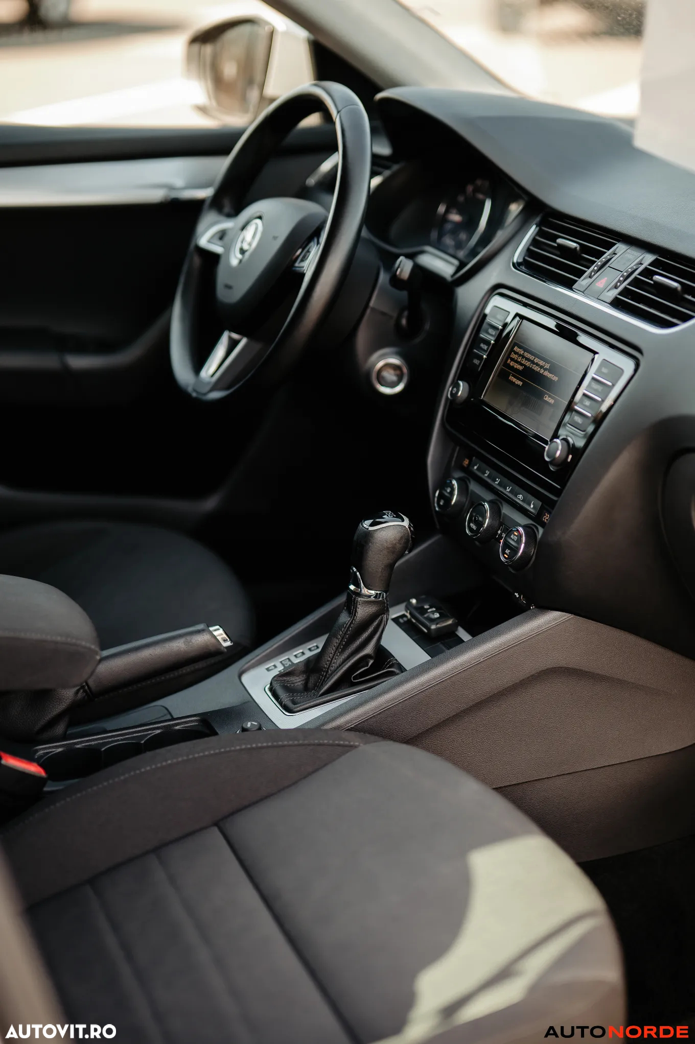 Skoda Octavia 2.0 TDI AMBITION DSG - 29