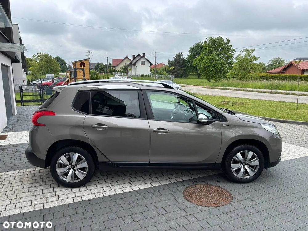 Peugeot 2008 1.6 BlueHDi Style - 17