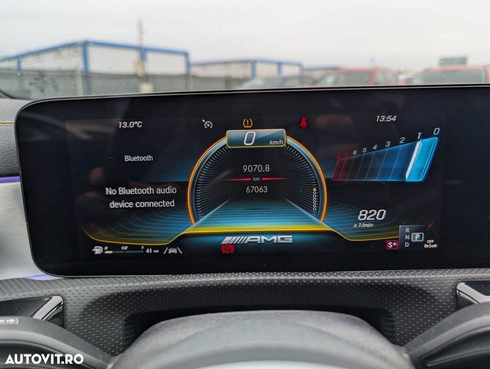 Mercedes-Benz CLA - 10