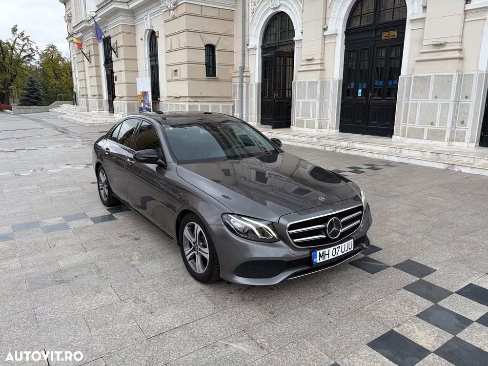 Mercedes-Benz E 220 d 4Matic T 9G-TRONIC - 1