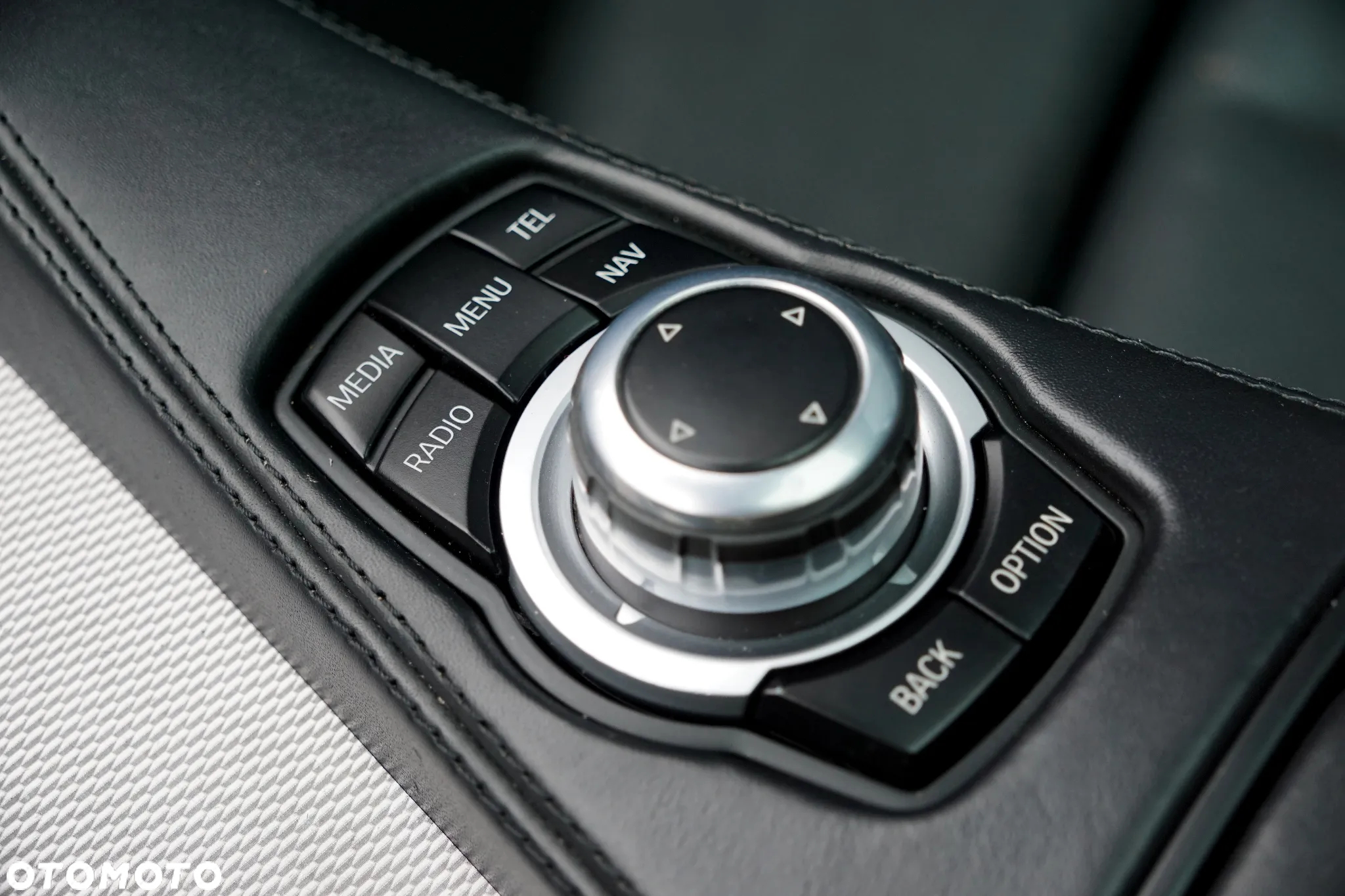 BMW Seria 6 640i xDrive Edycja M Sport - 24