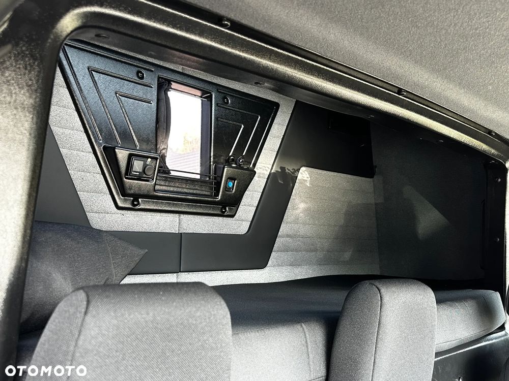 Mercedes-Benz Sprinter - 37
