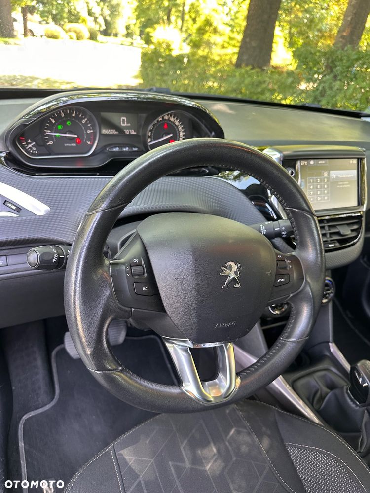 Peugeot 2008 1.2 Pure Tech Active S&S - 23