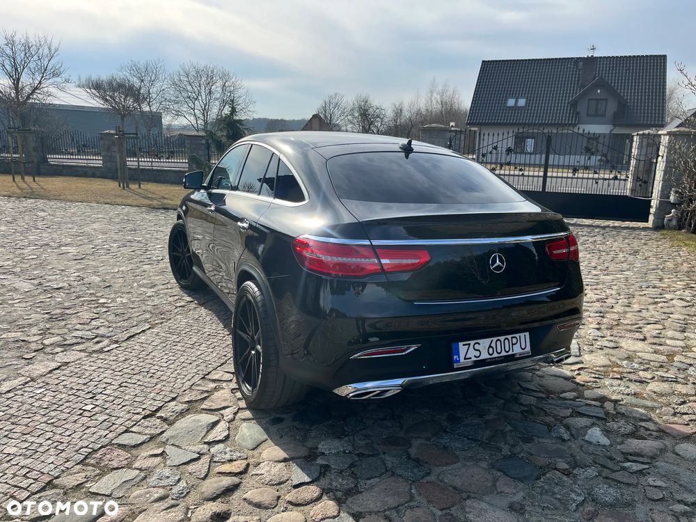 Mercedes-Benz GLE - 15