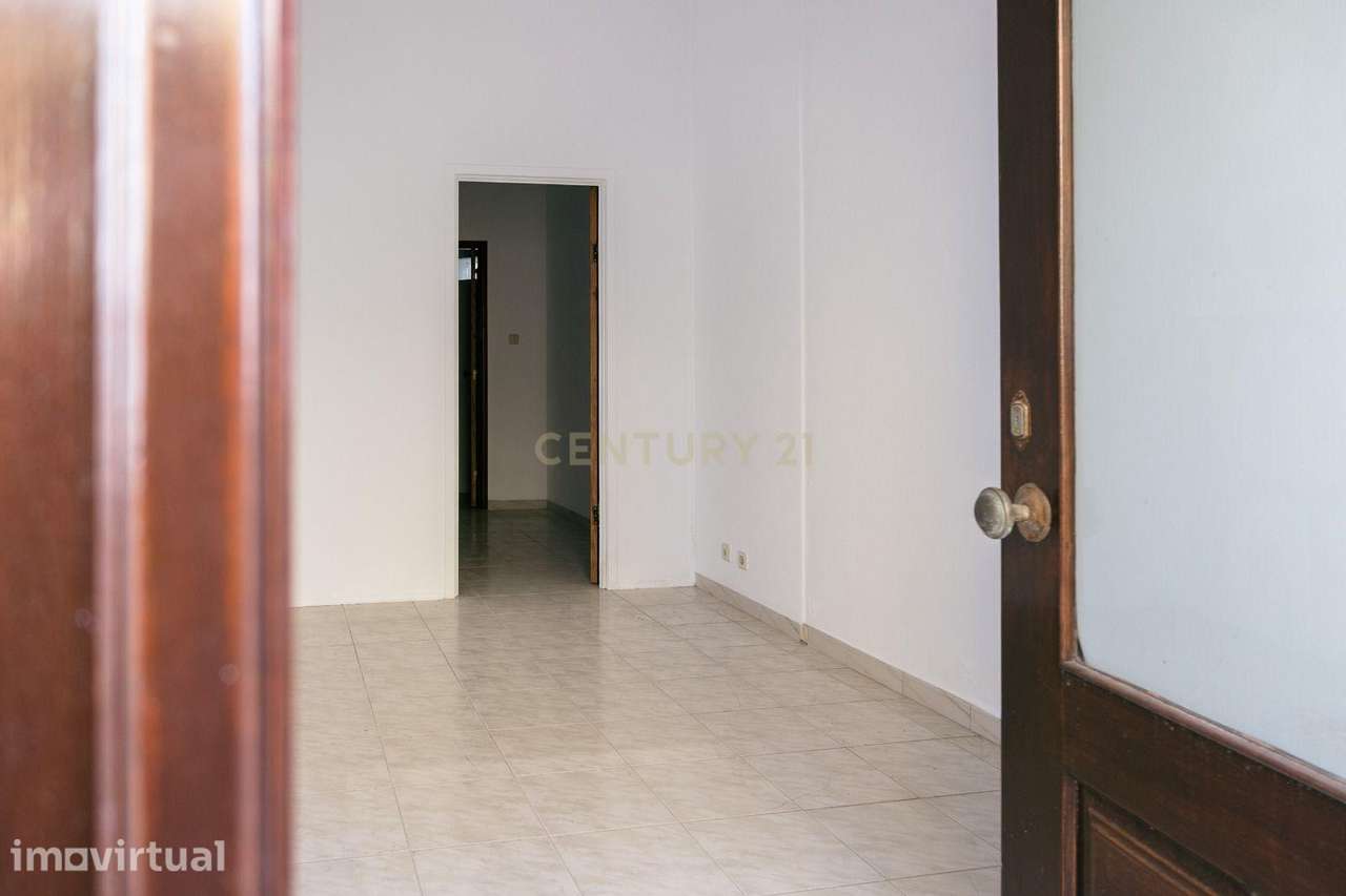 Loja para Arrendamento Lourinhã - Grande imagem: 2/8