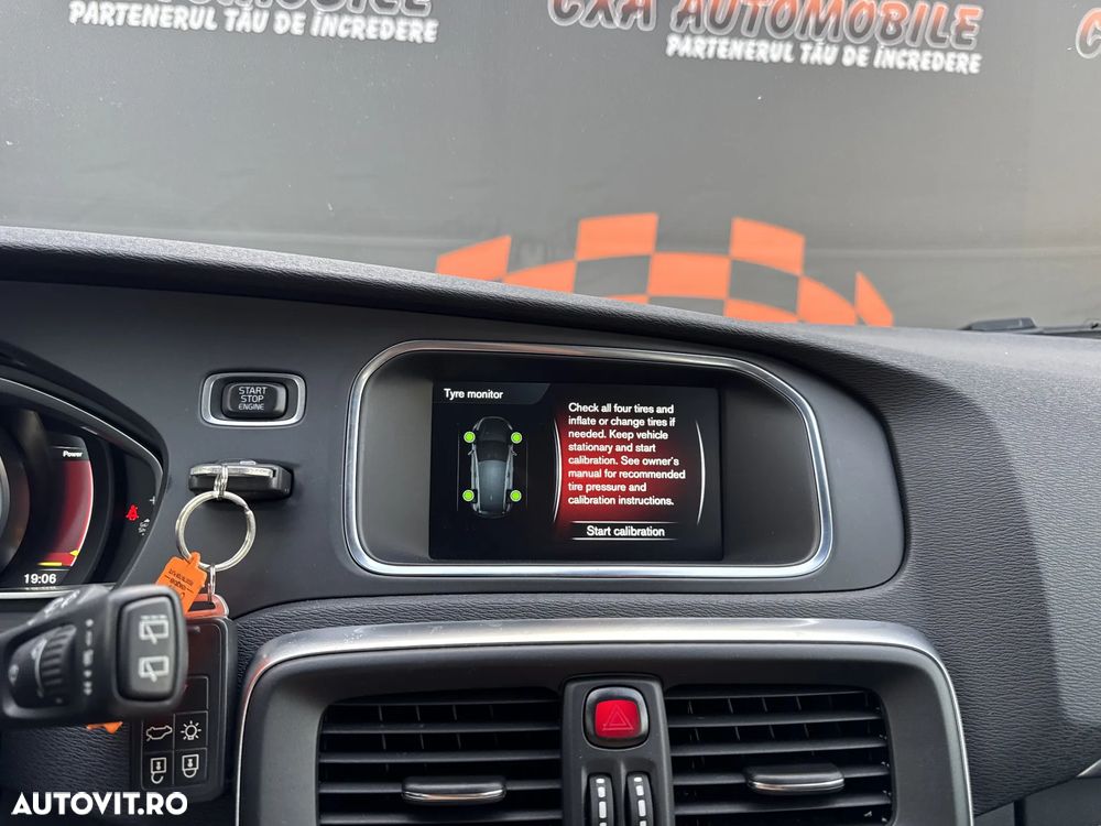 Volvo V40 D2 Momentum - 19