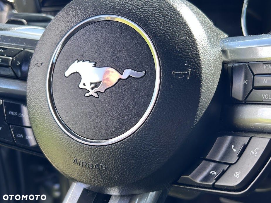 Ford Mustang - 10