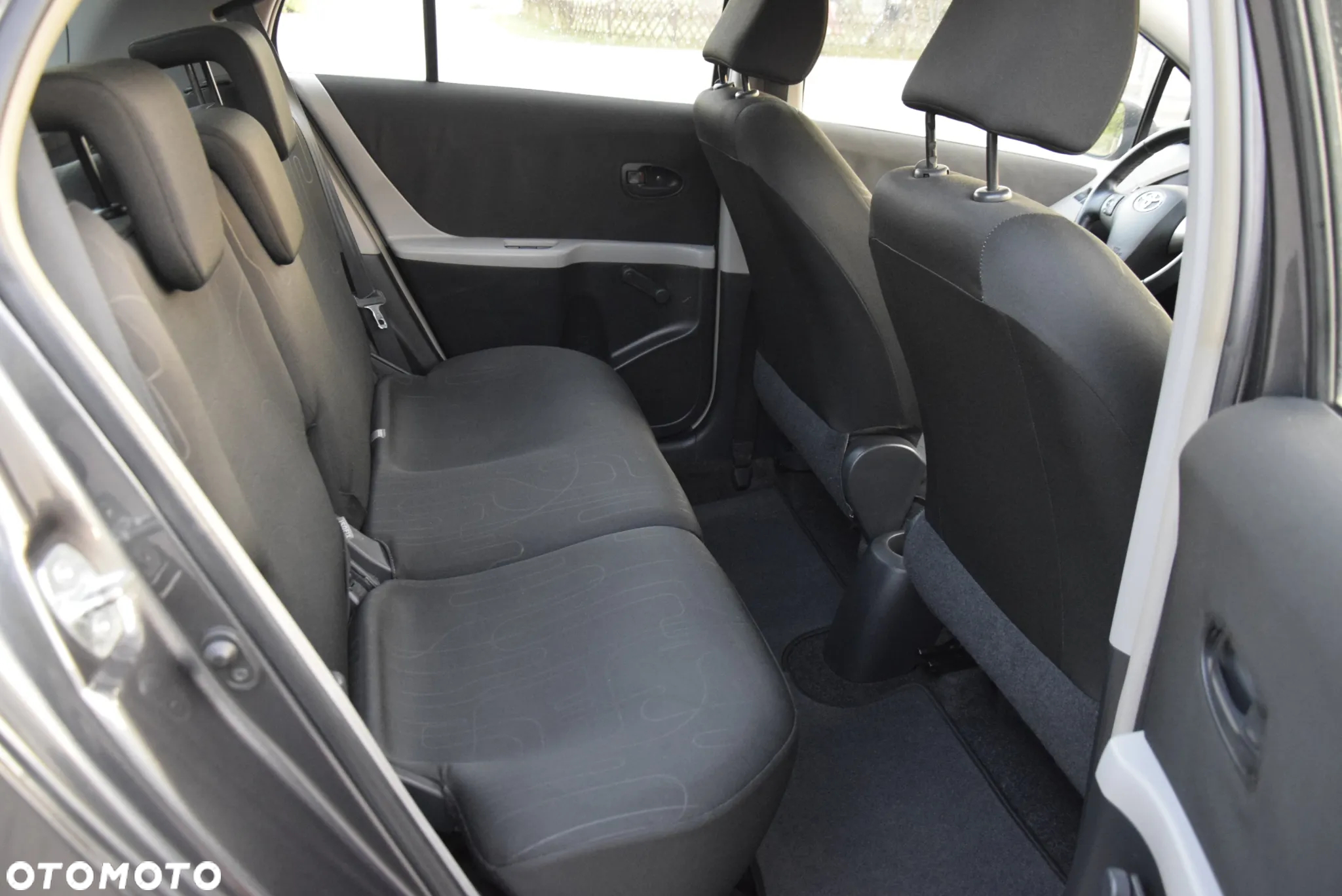 Toyota Yaris 1.0 Luna A/C - 16