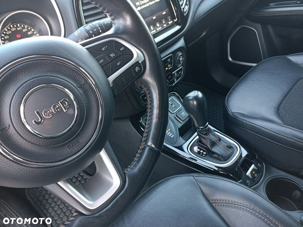 Jeep Compass - 16