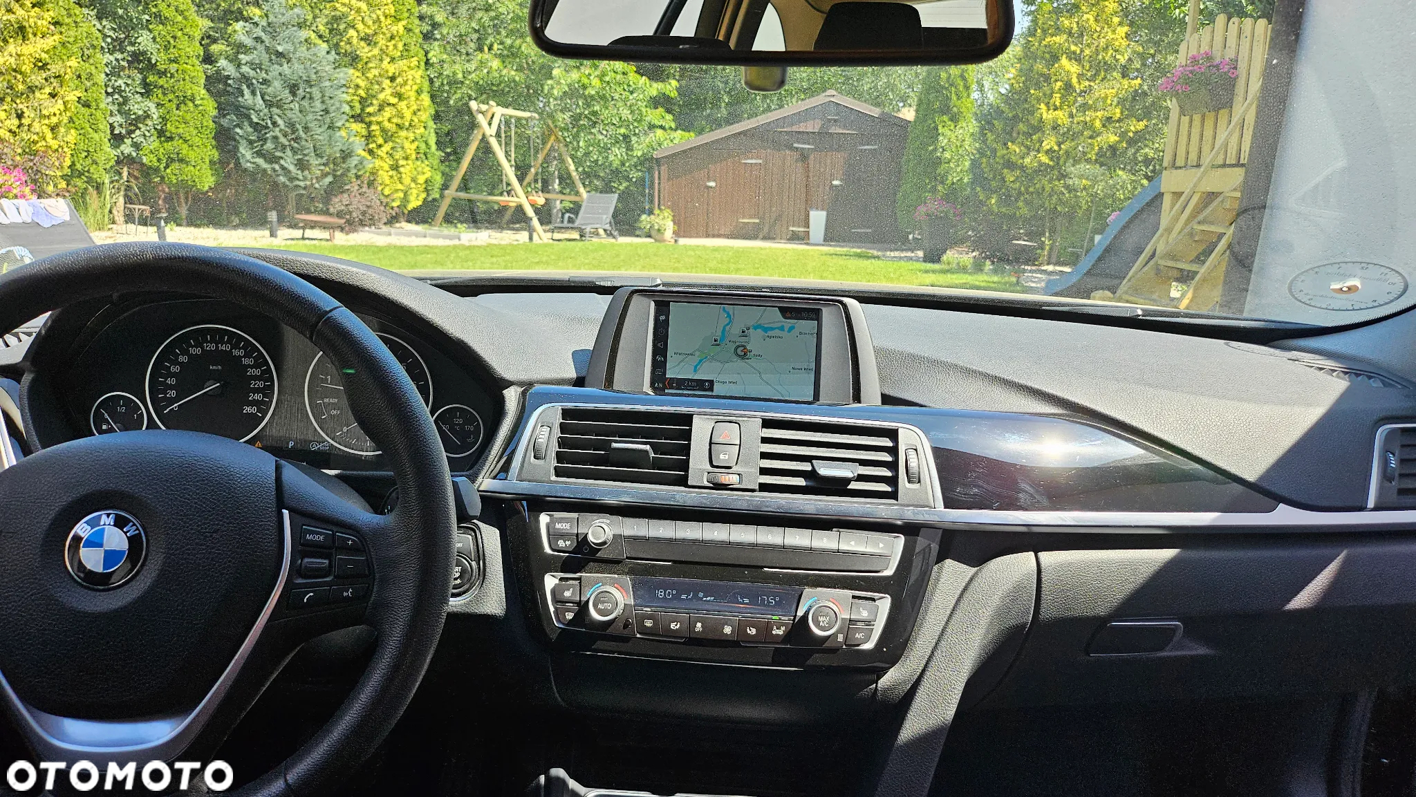 BMW Seria 3 320i Touring Luxury Line - 16