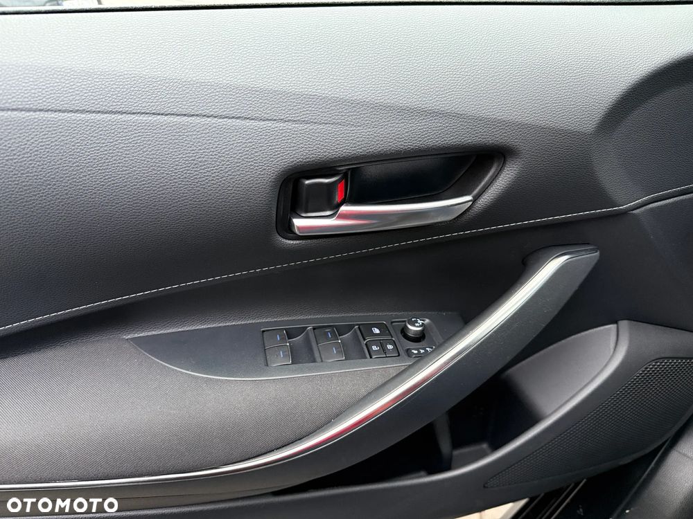 Toyota Corolla 2.0 Hybrid Comfort - 18