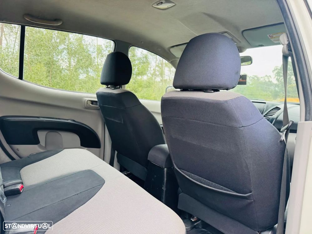 Mitsubishi L200 2.5 DI-D CD Intense AC/JLL - 32