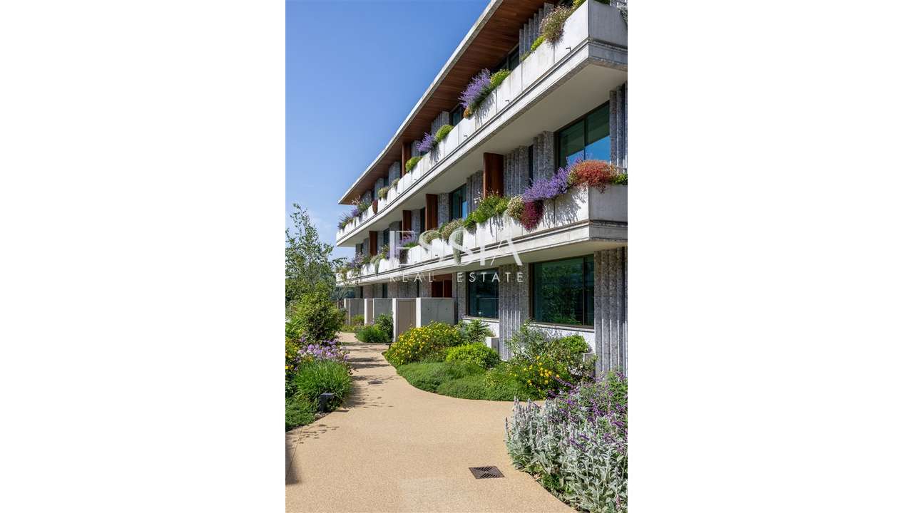 Nevogilde Apartamento T2 Duplex com Jardim - Grande imagem: 3/58