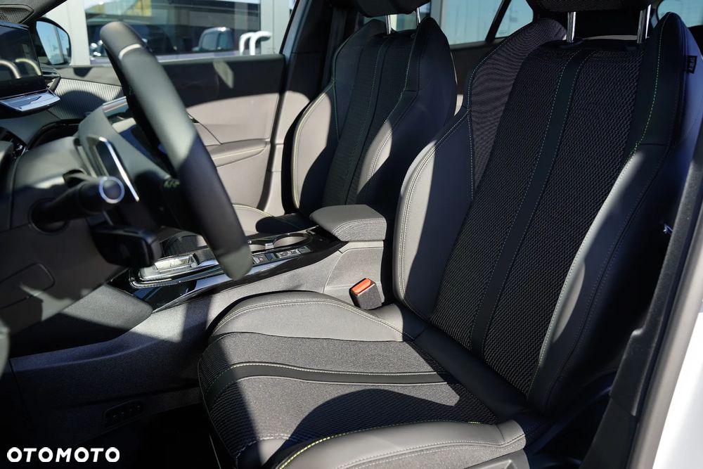 Peugeot 2008 PureTech mHEV GT e-DCS6 - 6