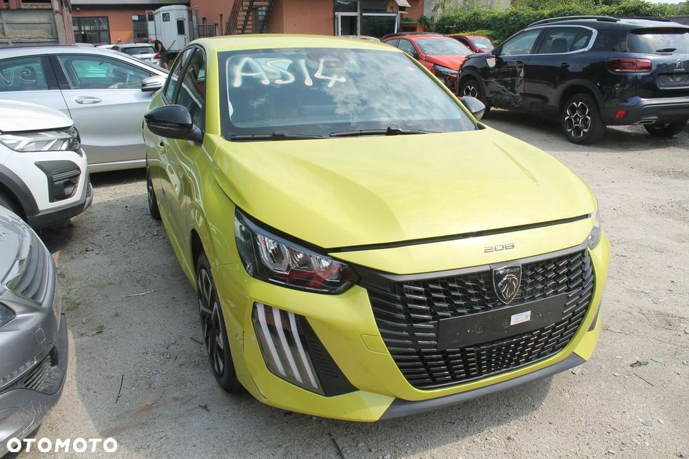 Peugeot 208 - 1