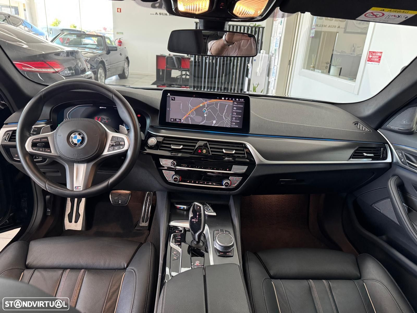 BMW 530 e Pack Desportivo M - 14