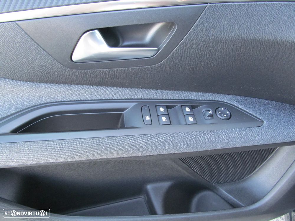 Peugeot 3008 PureTech 130 Stop & Start GPF EAT8 Active Business-Pack - 20