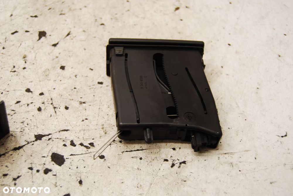 UCHWYT NA KUBEK 6Q0858602E VW POLO IV 01-09 - 3