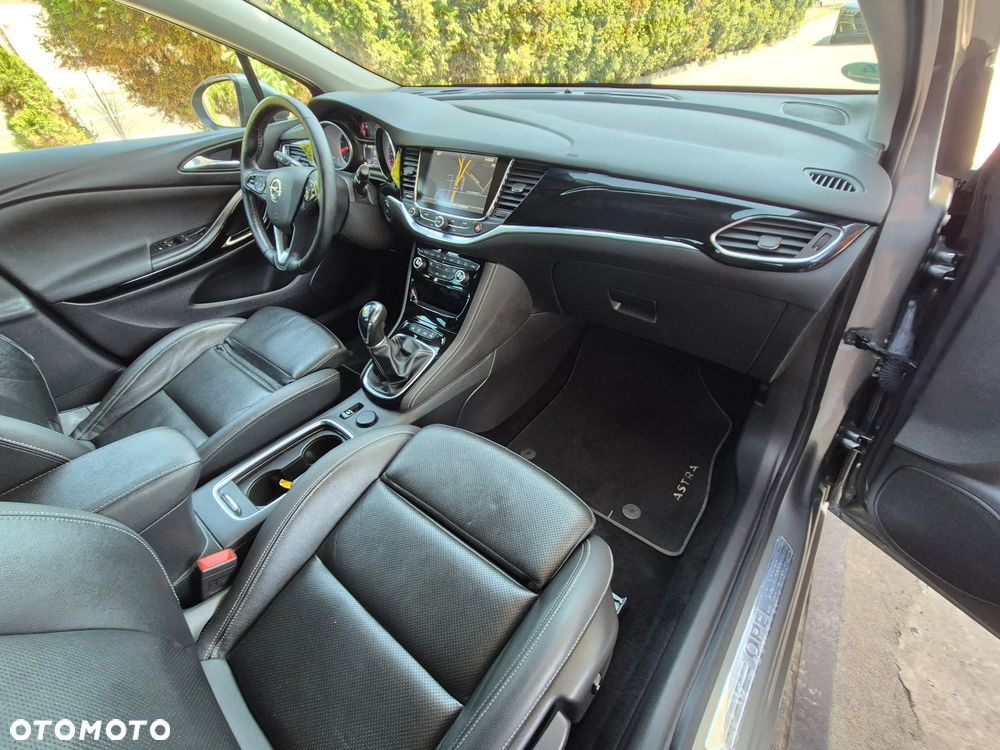 Opel Astra 1.4 T Dynamic S&S - 32