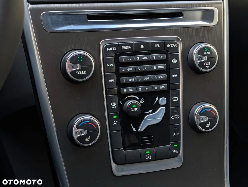 Volvo XC 60 D4 Drive-E Momentum - 19