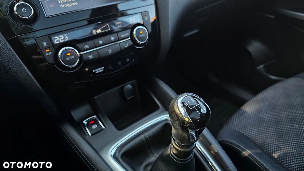 Nissan Qashqai 1.6 DIG-T N-Connecta - 8