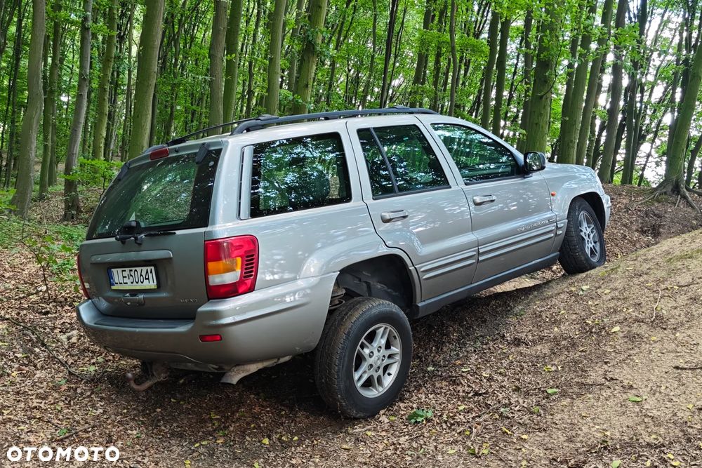 Jeep Grand Cherokee - 15