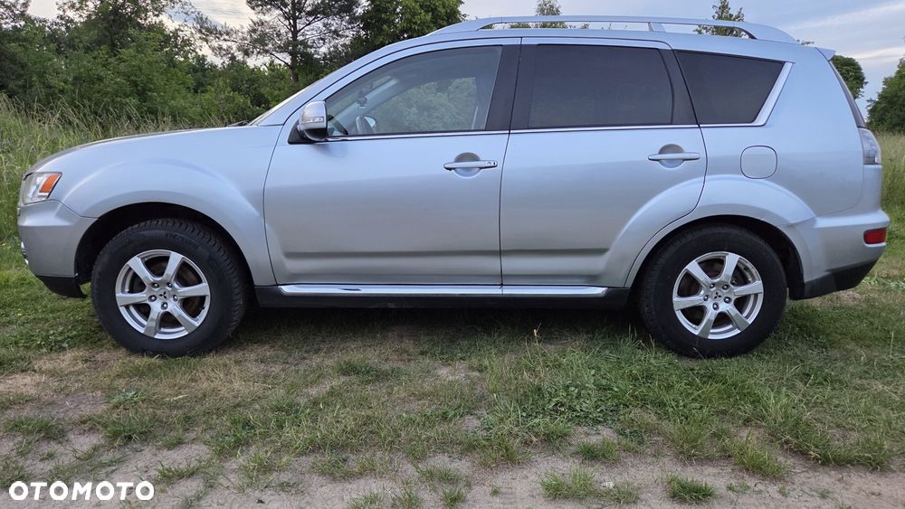 Mitsubishi Outlander - 5