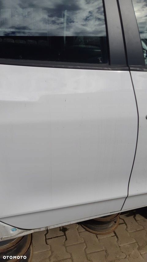 Hyundai IX35 Drzwi tył Lewy PKW białe - 1