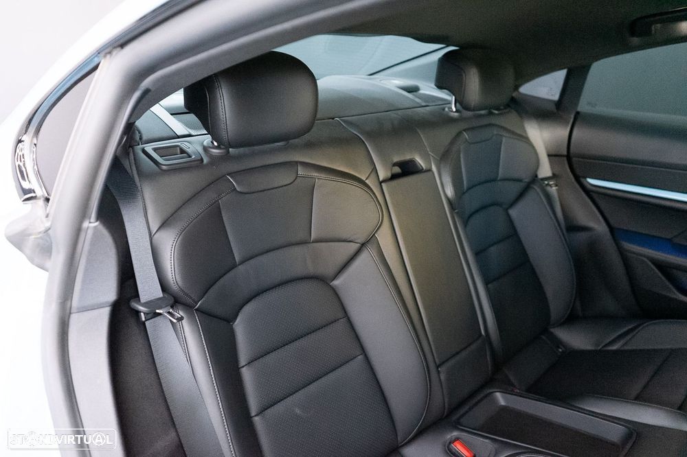 Porsche Taycan 4S - 45