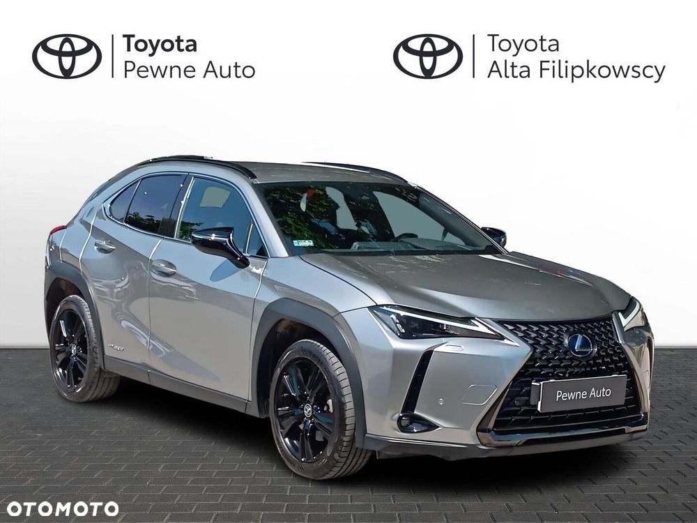 Lexus UX - 4