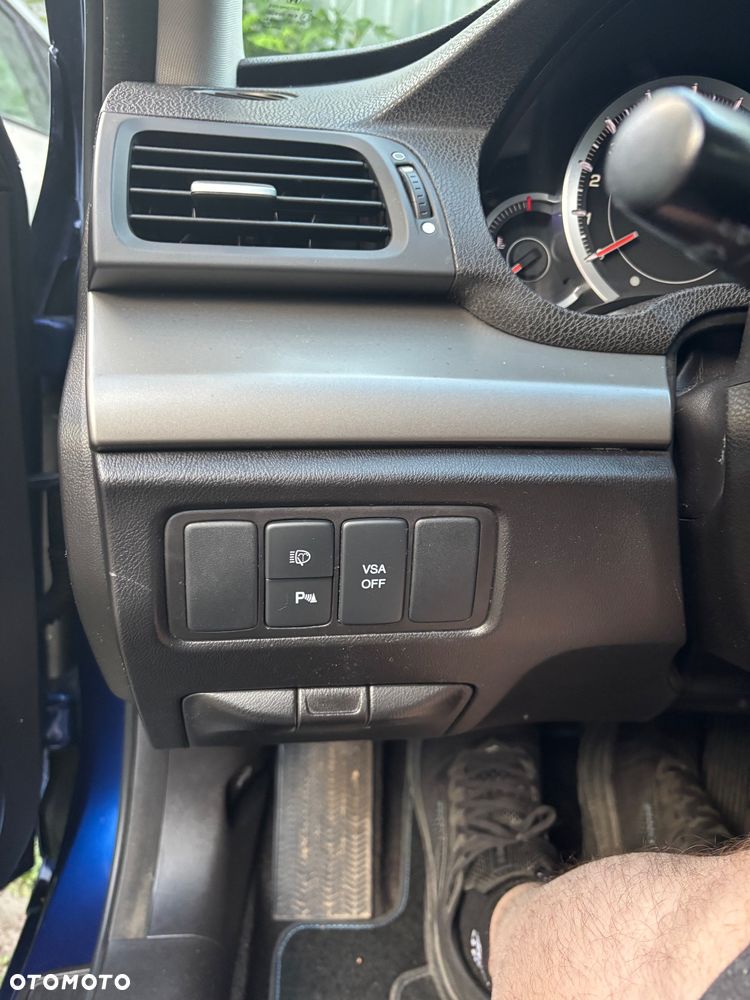 Honda Accord 2.0 Executive Nav - 19