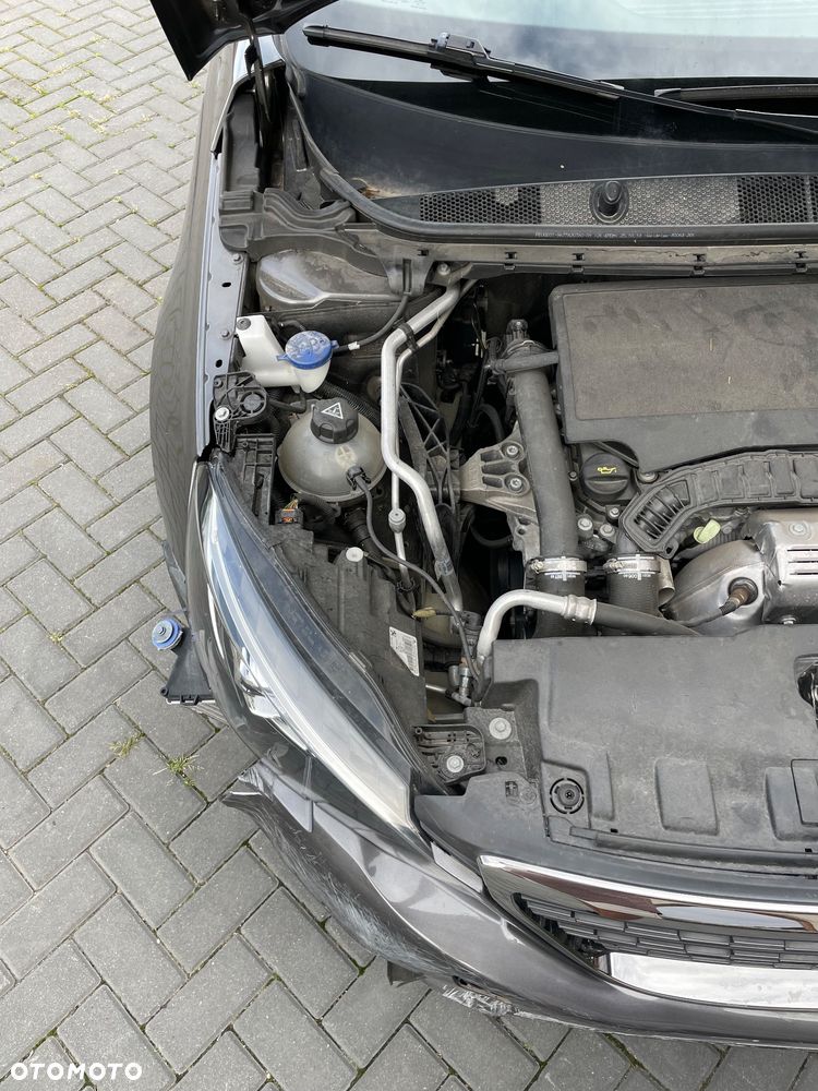 Peugeot 308 PureTech 130 GPF EAT8 Stop & Start Allure Business-Paket - 12
