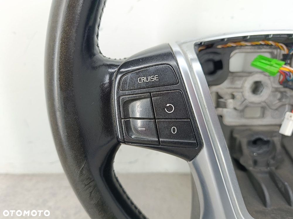 KIEROWNICA VOLVO V70 III CV557200CH - 2
