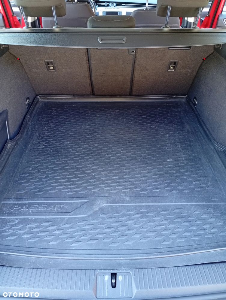 Volkswagen Passat 2.0 TDI SCR (BlueMotion Technology) 4Motion Comfortline - 13