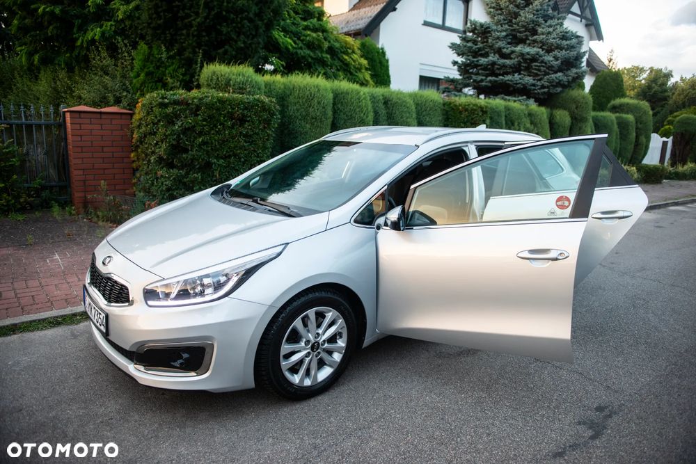Kia Ceed 1.6 GDI DCT Vision - 15